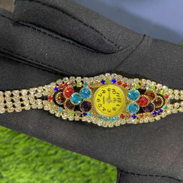 Luxury Women’s Crystal Bracelet Watch – Elegant Gold-Toned Quartz Dress Wristwatch | লাক্সারি ক্রিস্টাল ব্রেসলেট ঘড়ি