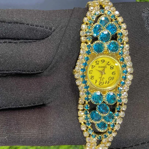 Luxury Women’s Crystal Bracelet Watch – Elegant Gold-Toned Quartz Dress Wristwatch | লাক্সারি ক্রিস্টাল ব্রেসলেট ঘড়ি
