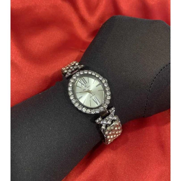 Luxury Women's Rhinestone Watch and Bracelet Set | Elegant Rose Gold & Silver Quartz Wristwatch Combo | লাক্সারি উইমেন্স রাইনস্টোন ওয়াচ অ্যান্ড ব্রেসলেট সেট