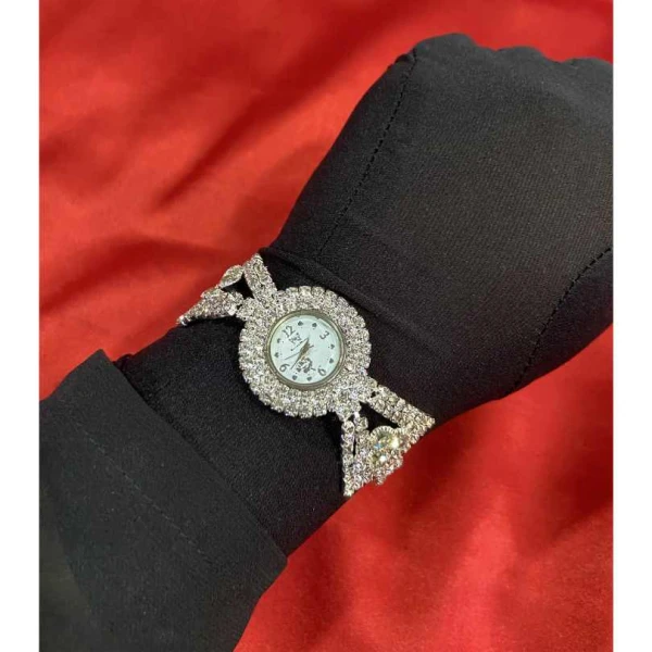 Luxury Rhinestone Watch for Women – Elegant Crystal Bracelet Wristwatch with Silver Analog Quartz Dial