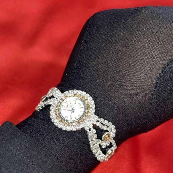 Luxury Rhinestone Watch for Women – Elegant Crystal Bracelet Wristwatch with Silver Analog Quartz Dial