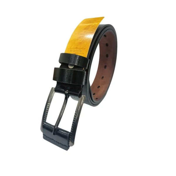 Classic Leather Belt With Simple Buckle Design