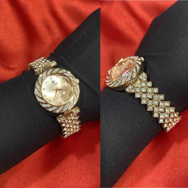 Luxury Women's Rhinestone Watch and Bracelet Set | Elegant Rose Gold & Silver Quartz Wristwatch Combo | লাক্সারি উইমেন্স রাইনস্টোন ওয়াচ অ্যান্ড ব্রেসলেট সেট