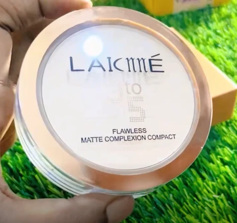 Lakmé 9 to 5 Flawless Matte Complexion Compact – Long-Lasting Shine-Free Makeup | Shine-free Makeup-এর জন্য Best Solution